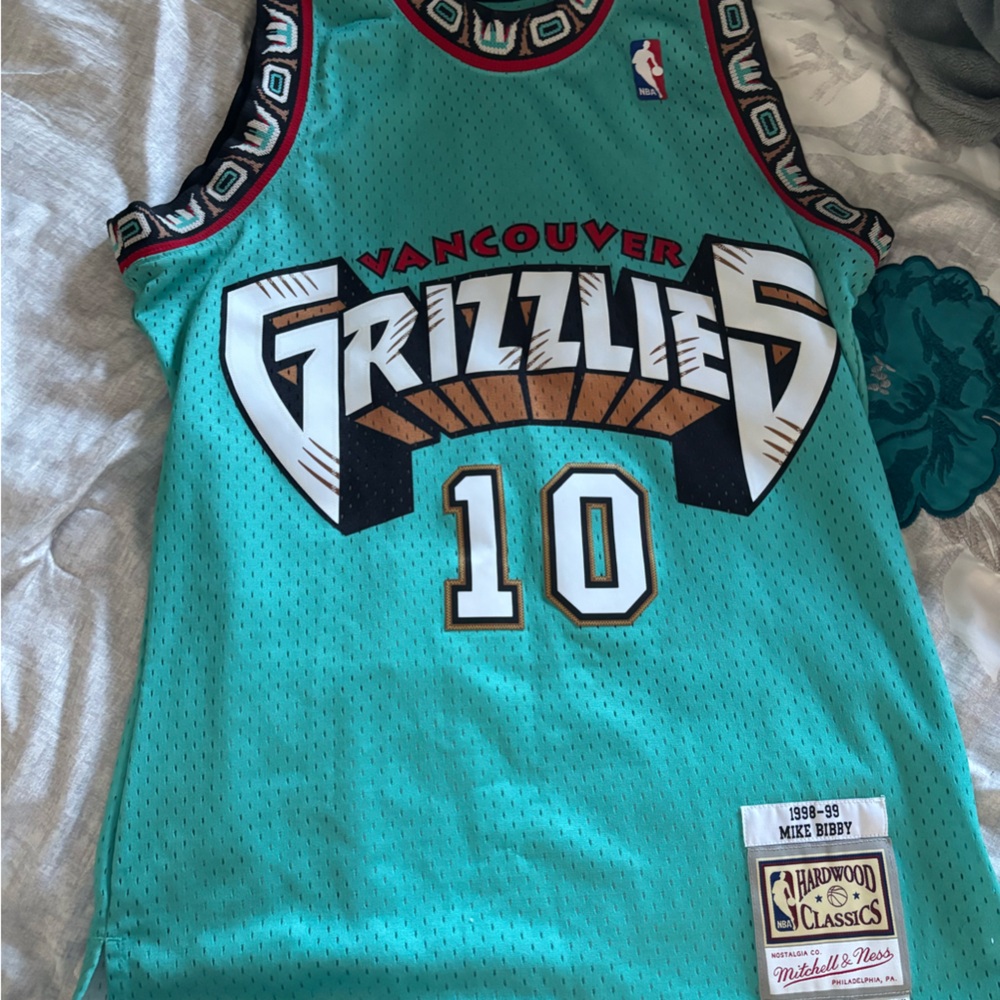 Mitchell & Ness Blue and Black Vancouver Grizzlies Basketball Jersey